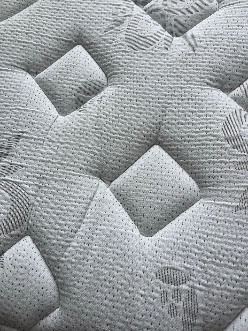 Cama Queem Box Herval excelente oportunidade 