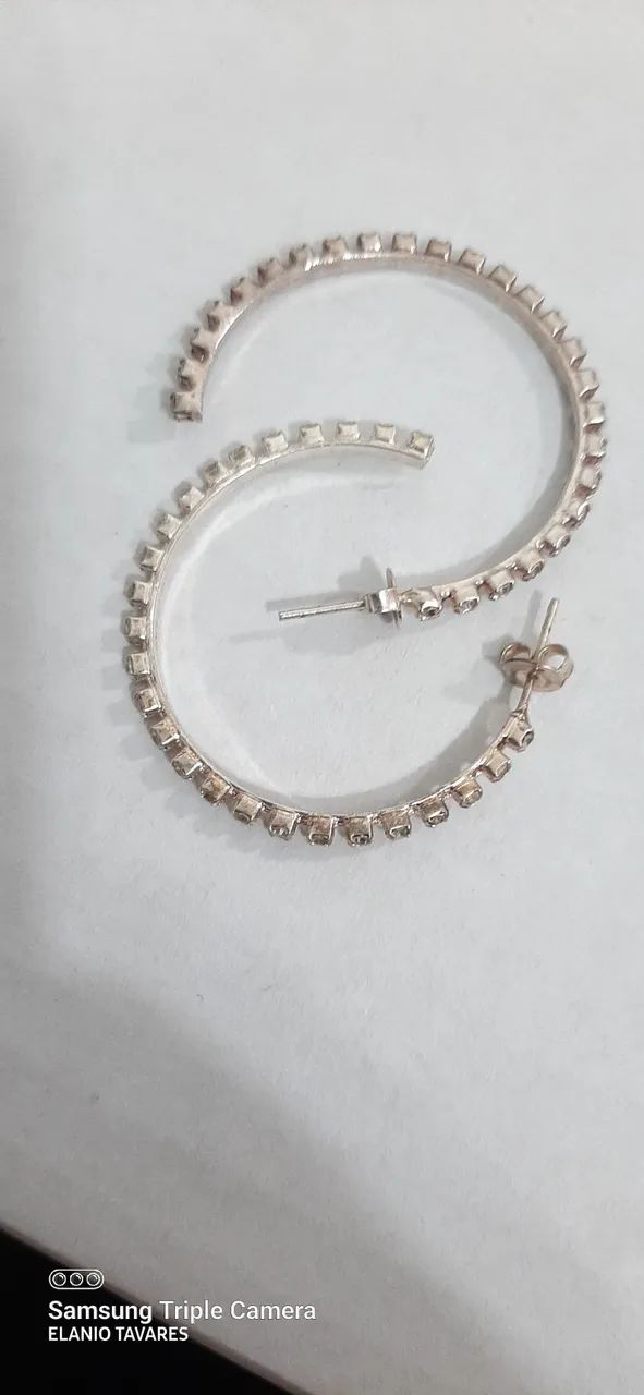 Brinco Argola de Prata com strass feminina - Foto 2