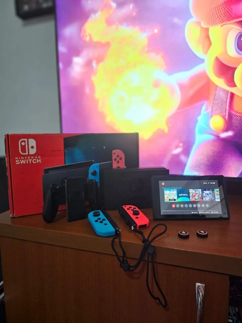 Switch V2 Desbloqueado SEMINOVO + SD 128 GB + Caixa + Película + Brinde + Suporte Online