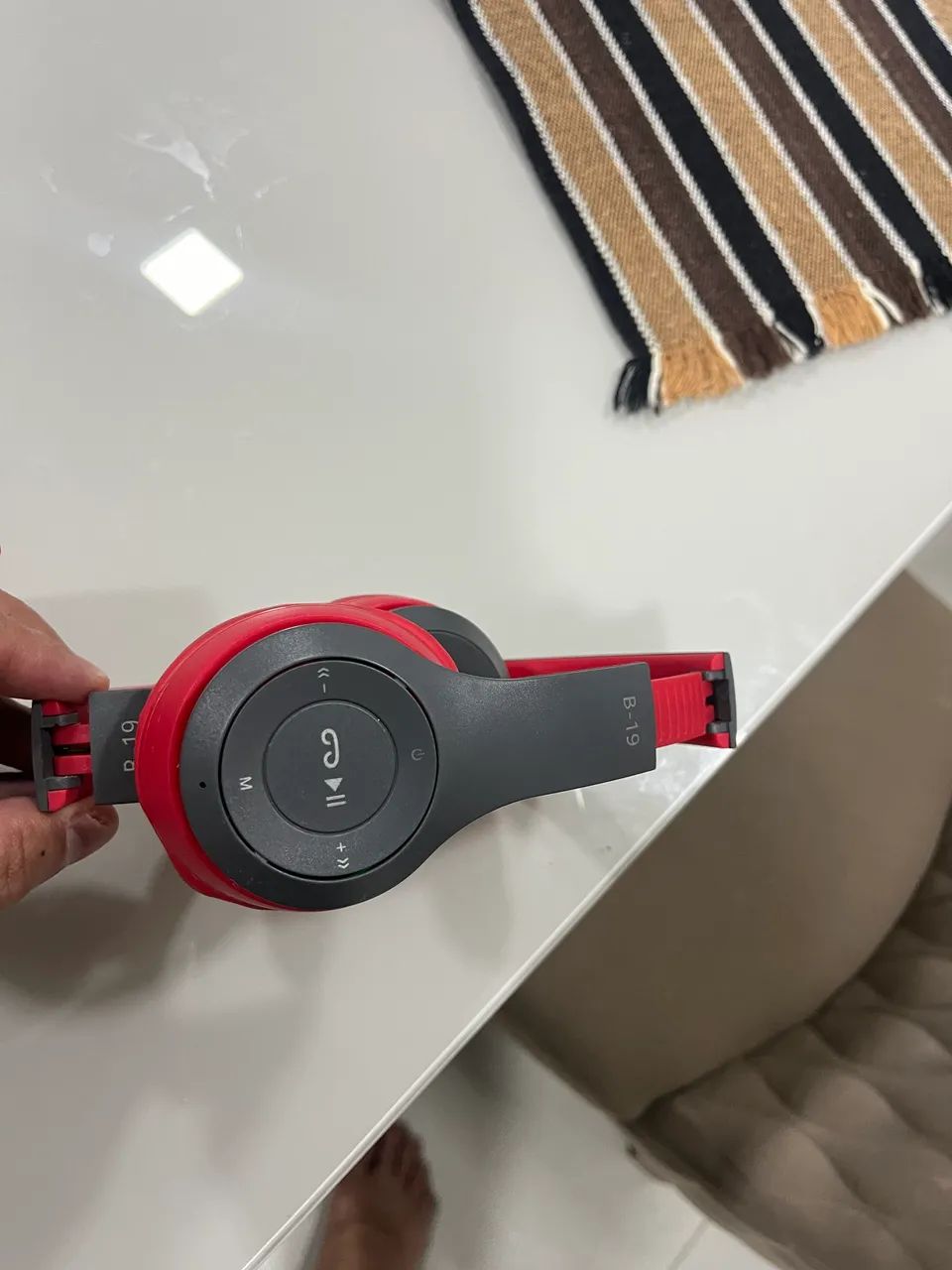 Fone de Ouvido com Bluetooth 
