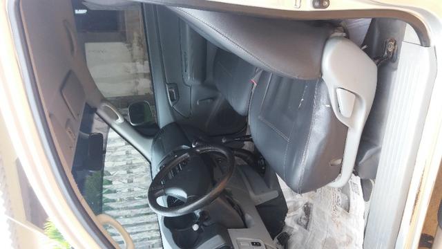 Vendo uma caminhonete da Toyota Hilux