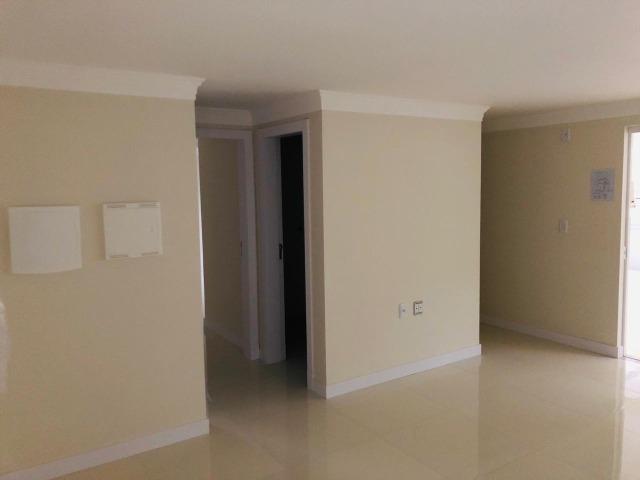 Apartamento com 4 vagas de garagem - 80 metros da praia - Foto 6