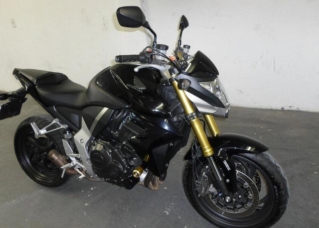 Hornet 1000r