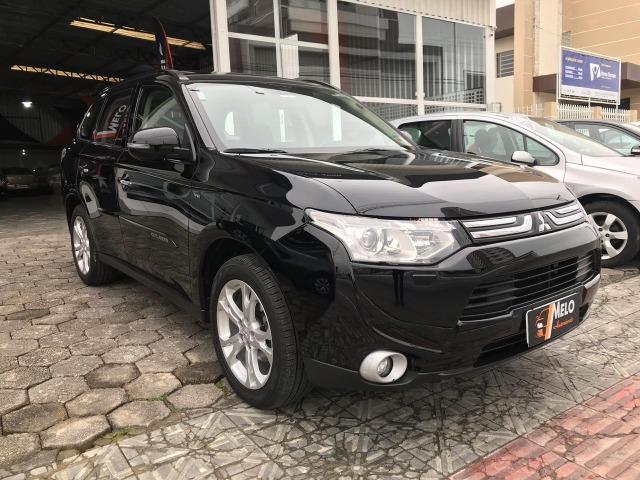 Outlander GT 3.0 4x4 7Lugares 2015 - Foto 4