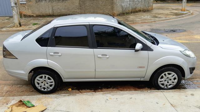 Ford Fiesta Sedan 1.6 2012/12 Prata Completo - Foto 2