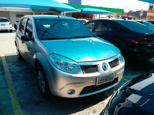 Sandero 1.6. 8v cor prata completo