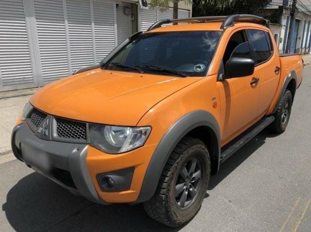 Mitsubishi l200 triton savana
