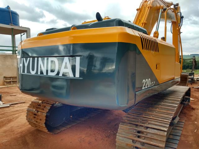Escavadeira Hyundai
