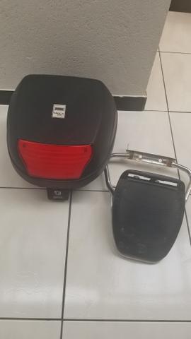 Baú e suporte
