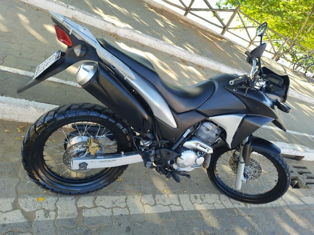 VENDO HONDA XRE 300