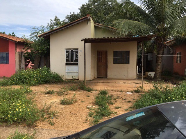 vende-se uma casa quitada no bairro dos mineiros Parauapebas/pa