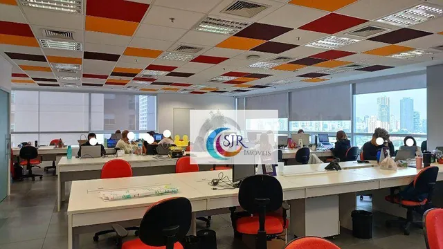 Sala Comercial de 515m² mobiliada com 98 posições!