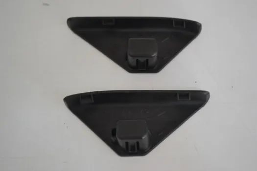 Par Trava Porta Luva Objeto Painel Volvo Xc60 2013 Original - Foto 2