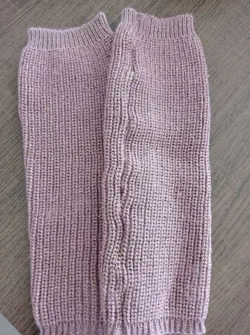 Polaina rose com fios dourados