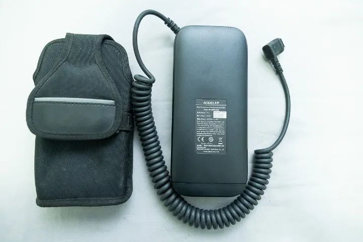 Bateria de Flash Externo - Aodelan P12 - 12 Pilhas - Foto 2