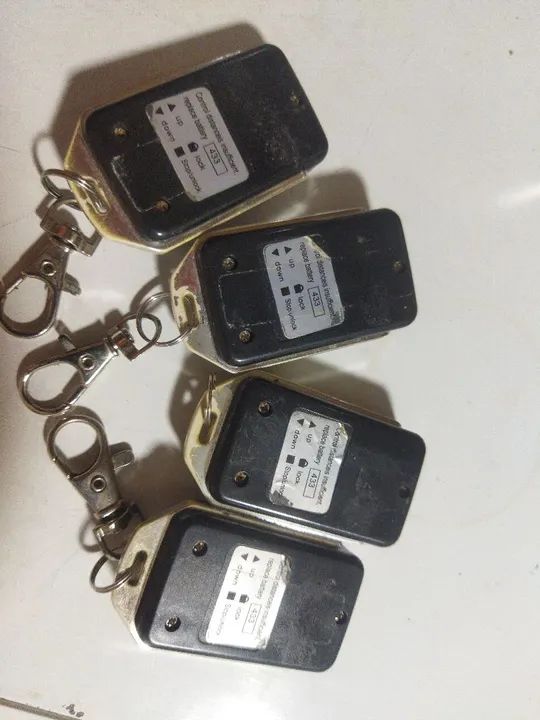 4 Controles remotos ZETECH para porta de enrolar  - Foto 4