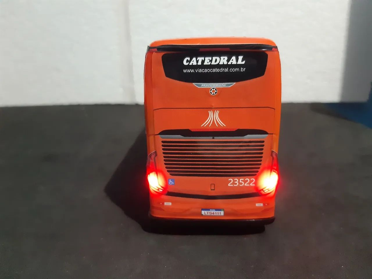 Ônibus de Brinquedo Catedral - Escala 1:43 - Foto 6