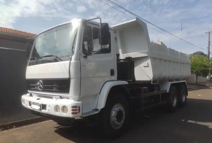 MB Atron 2729K 6X4 Caçamba 2014