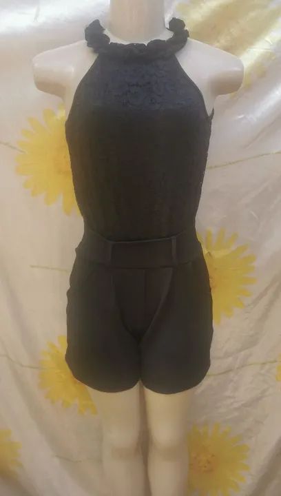 Macacão renda curto tam m