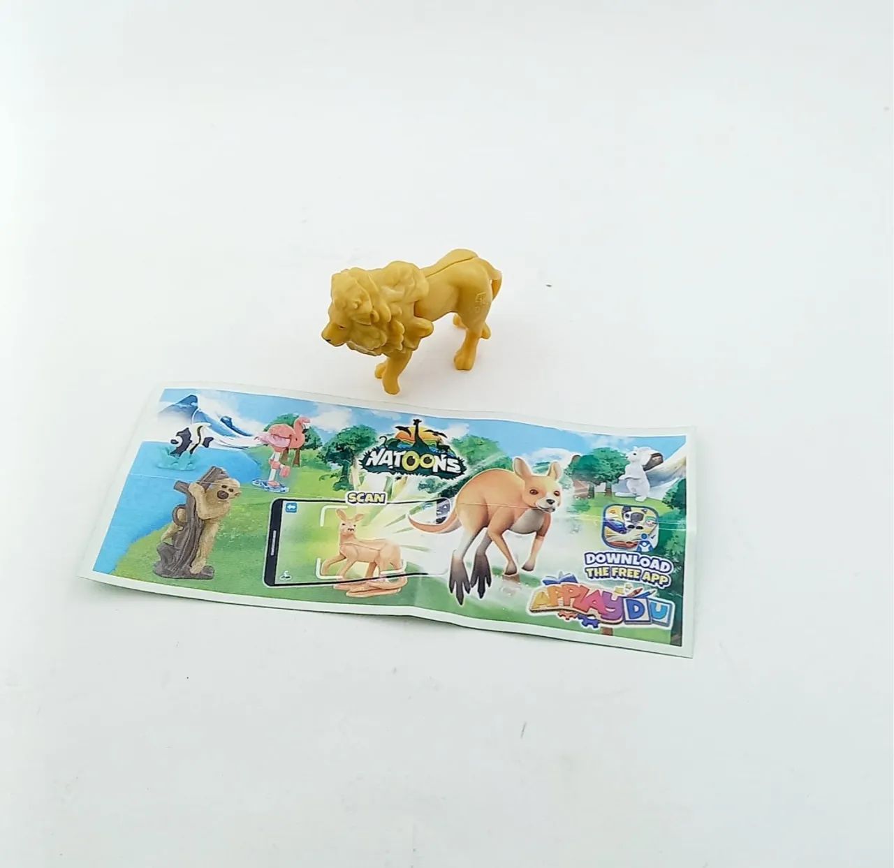 Kinder ovo Leão Natoons