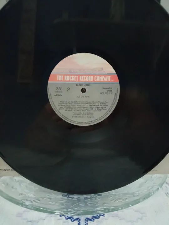 LP ELTON JOHN ICE ON FIRE 1985 - Foto 3