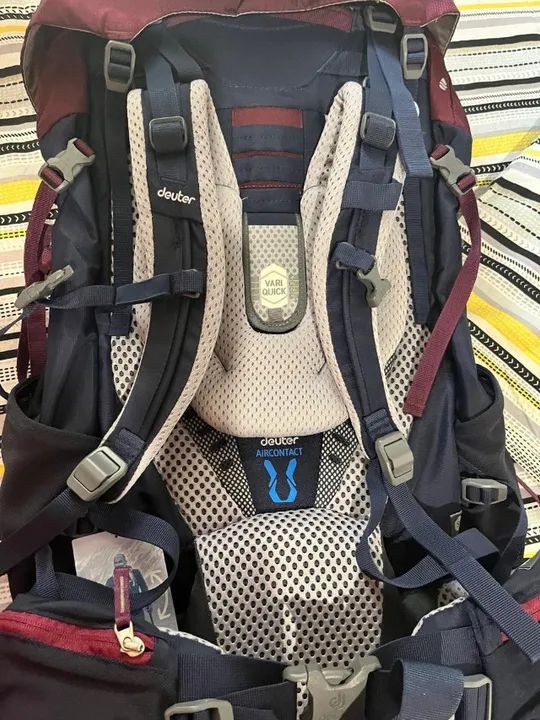 mochila deuter aircontact cargueiro 50 + 10 sistema vari quick nova com etiqueta - Foto 4