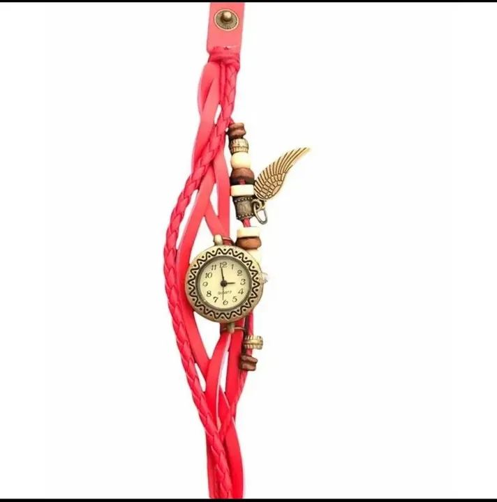 Fique na moda com Relógio feminino pulseira de couro com pingente <br>