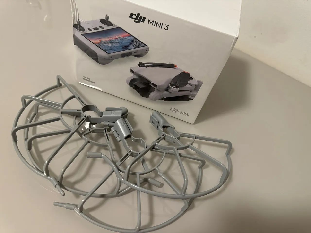 Drone DJI MINI 3 com tela e brinde, melhor preço !! 6x pela OLX s/j