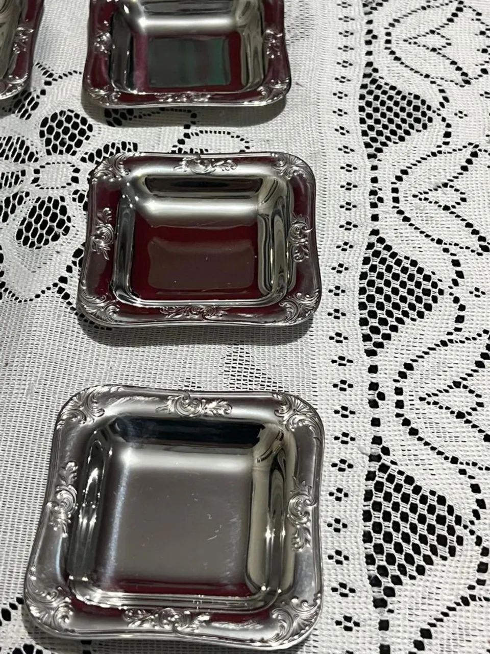Pratinhos de prata com detalhes ornamentais - Foto 2
