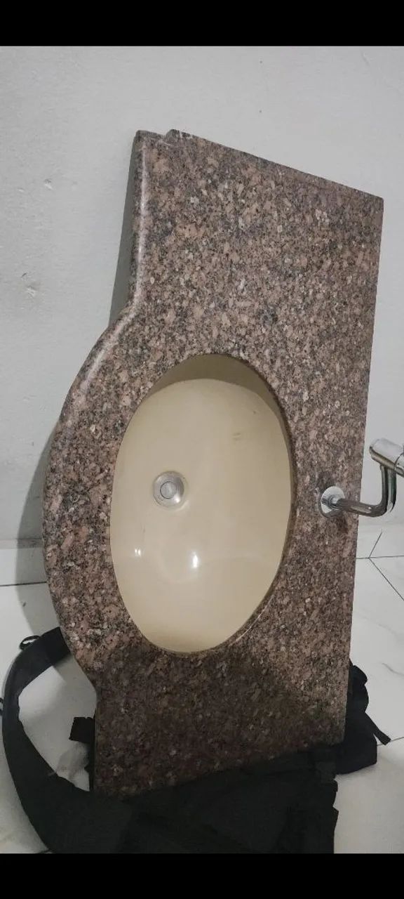 Cuba de granito com pia