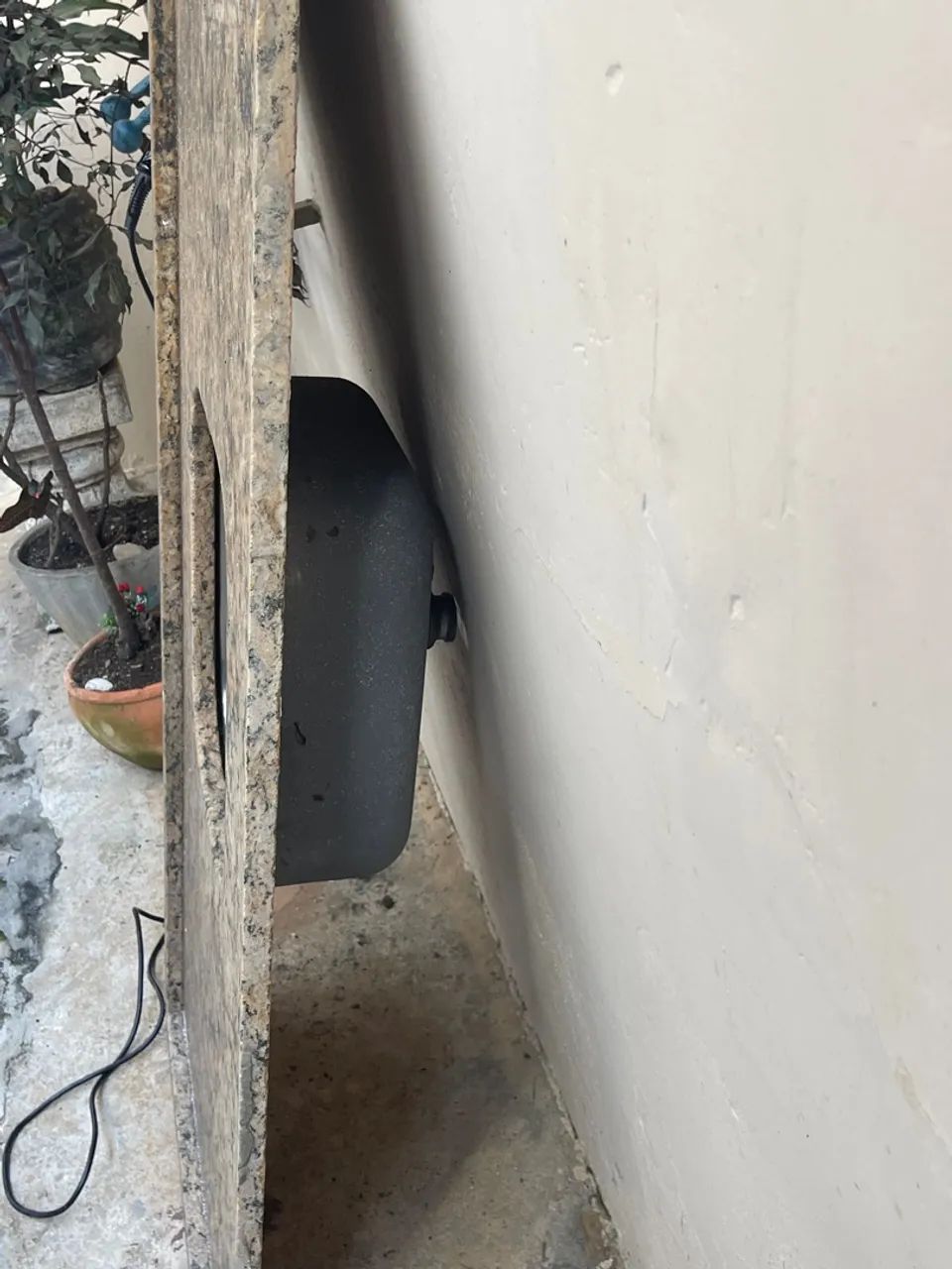 Pia de Granito com Cuba em Aço Inox - Foto 2