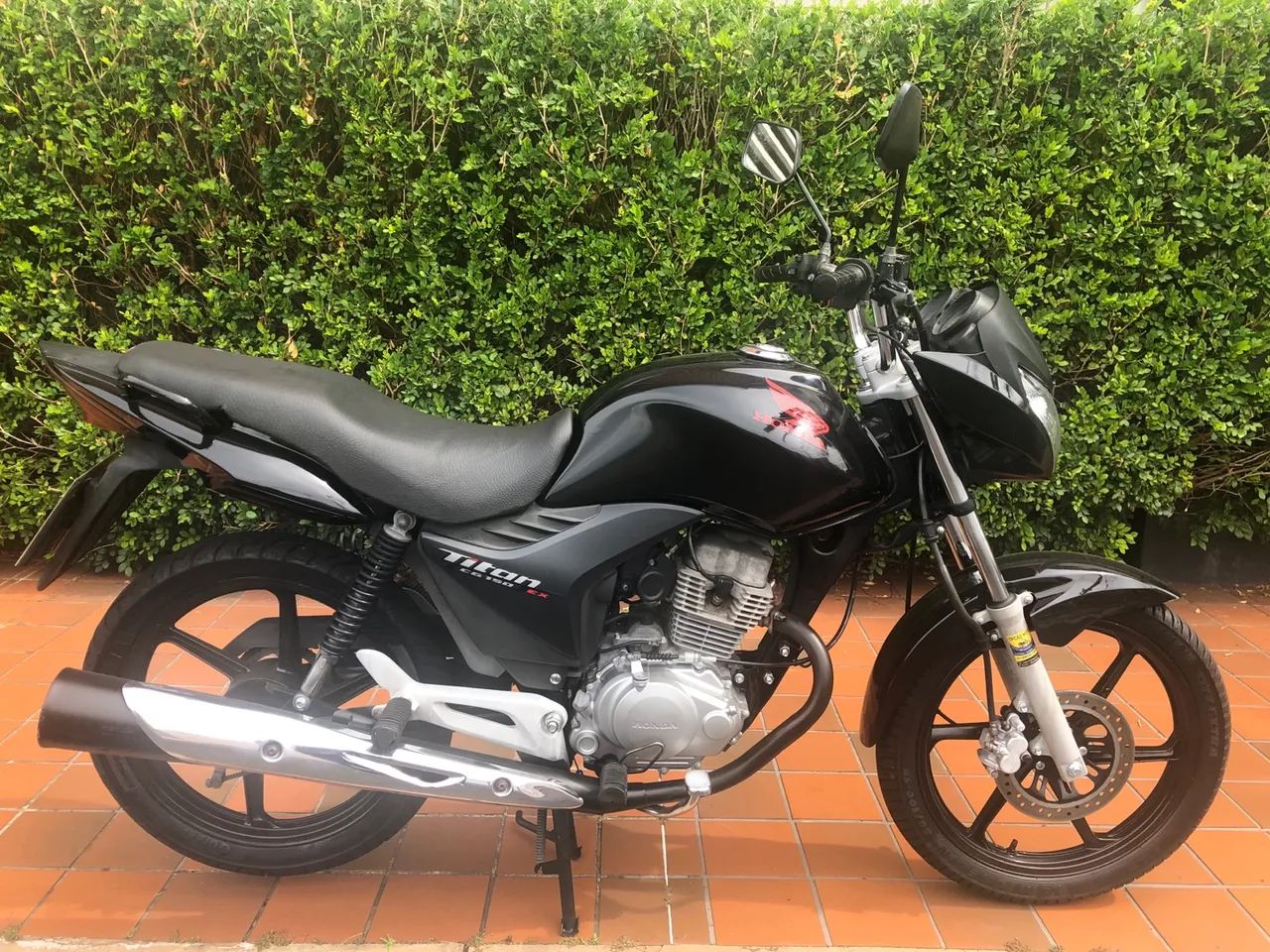 Vendo ou troco por MOTO Honda CG Titan 150 EX 2012 c/ 25 Pago - Foto 2