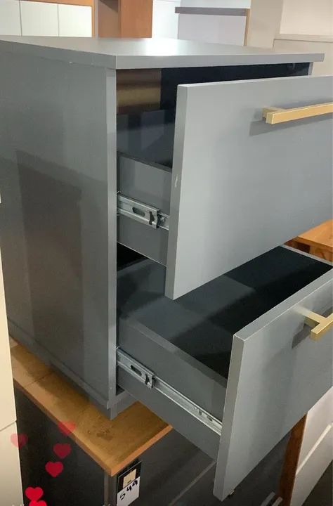 Mesa de Cabeceira Nova 