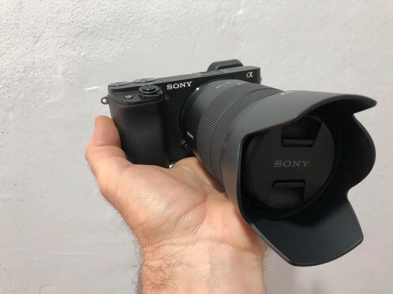 Câmera Sony a6400 com lente 18 - Foto 3