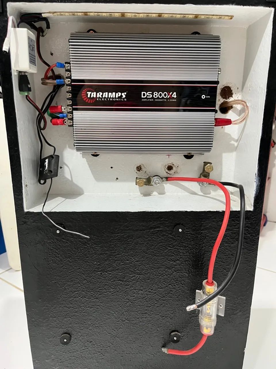 Caixa Bob 12 com Módulo Taramps DS 800x4