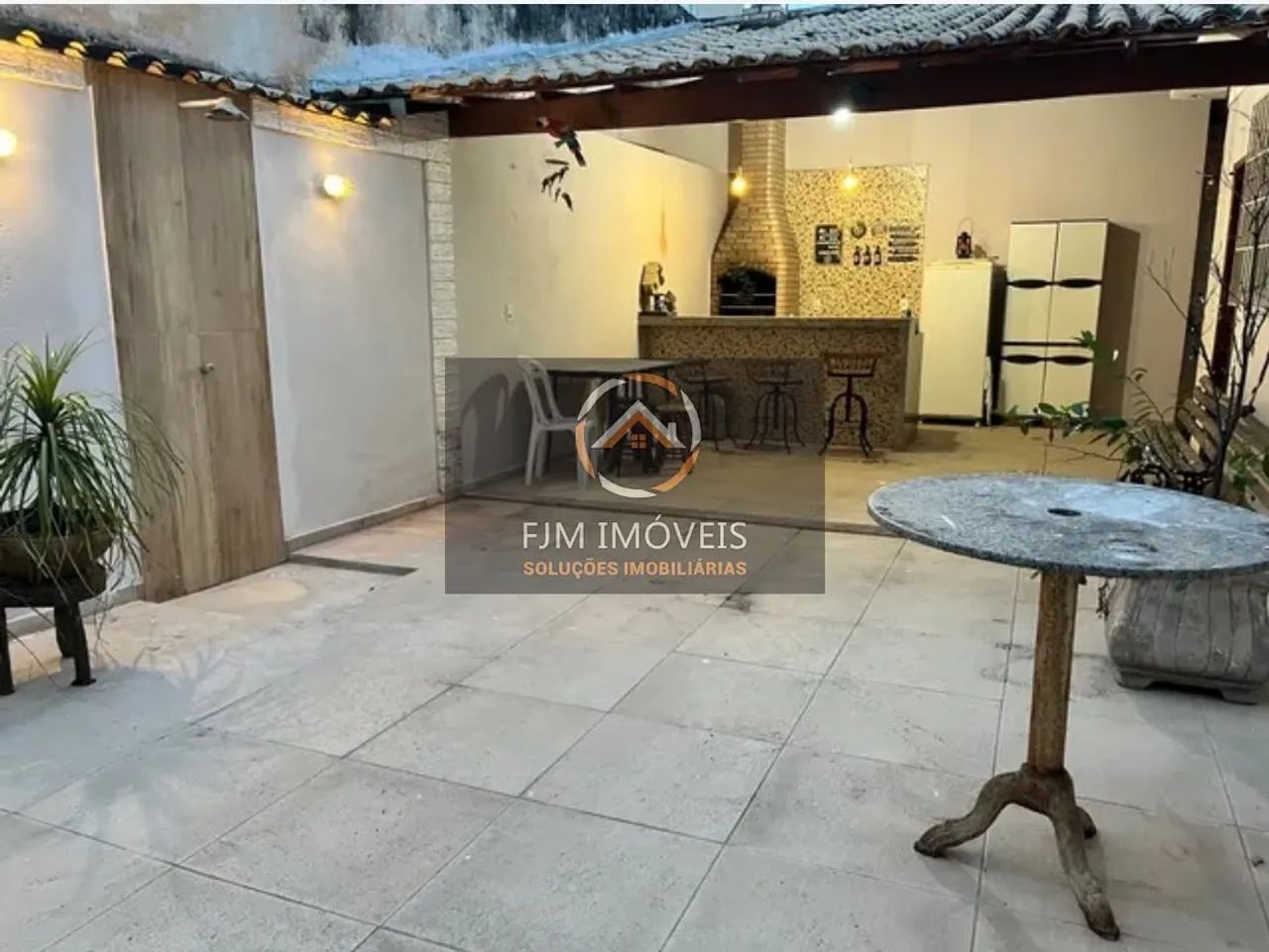 Casa de 300m² em Venda da Cruz, Niterói - 3 Dormitórios, 2 Banheiros por R$ 590.000 para v - Foto 2