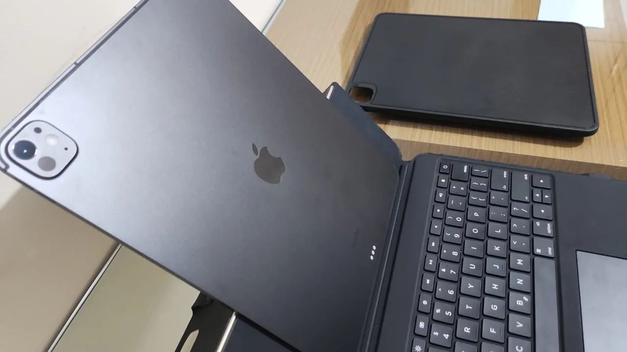 iPad pro 13-inch (M4) - Tablets e E-Readers - Neópolis, Natal