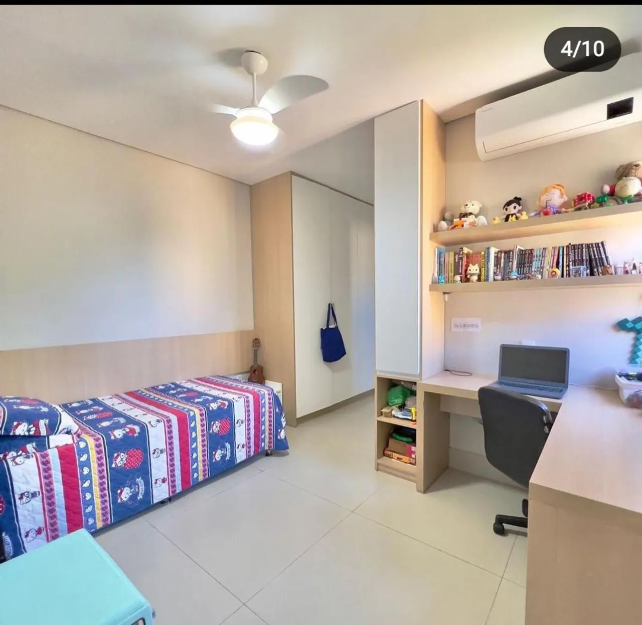 Sobrado em Condomínio com 4 quartos