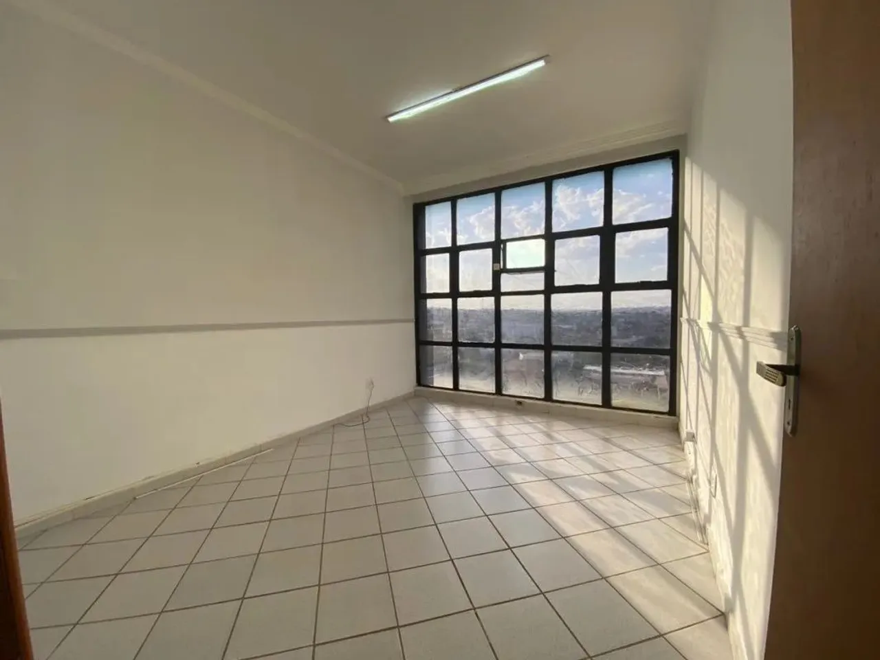 Sala comercial para locação na Batista de Carvalho, Bauru