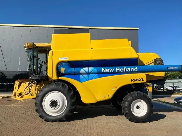 Colheitadeira New Holland CS660