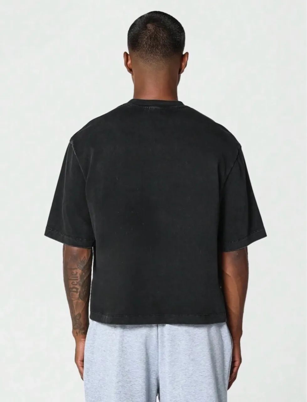 Camiseta Boxy Preta Estonada Sumwon  - Foto 2
