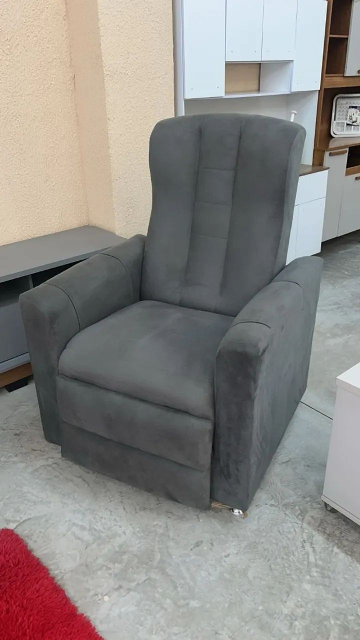 "Bem-Estar e Estilo: Poltrona do Papai Reclinável Cinza para Momentos de Puro Relaxamento"