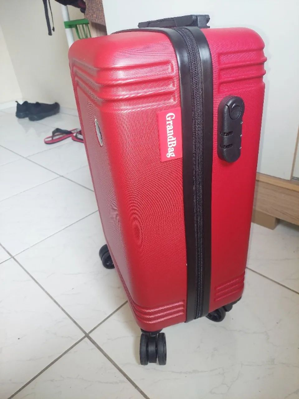 Red travel bag64314281477763122