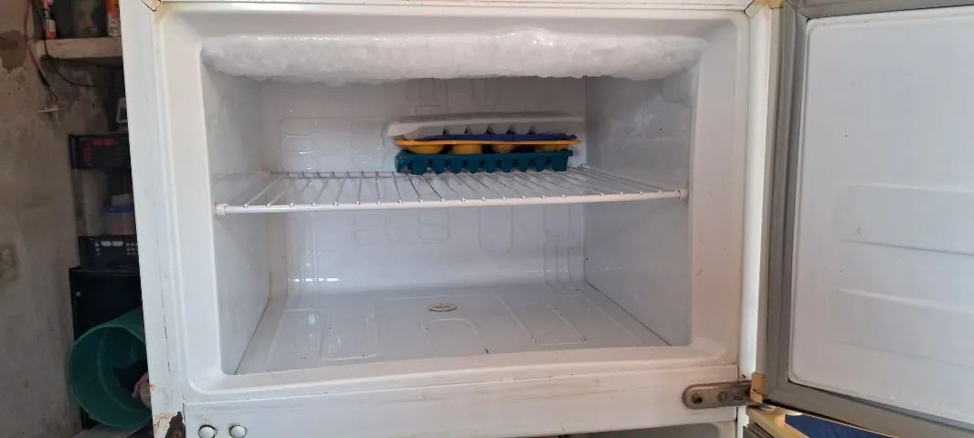 Geladeira Consul biplex 350 litros  - Foto 2