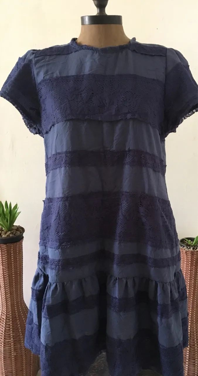 Vestido Azul detalhado com Renda - Foto 5