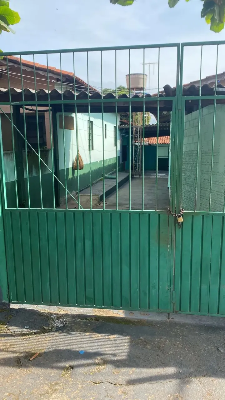 1 CASA COM 3 BARRACÃO BALNEARIO MEIA PONTE Casa de Rua com 2 Quarto(s) e 1 banheiro(s) à V