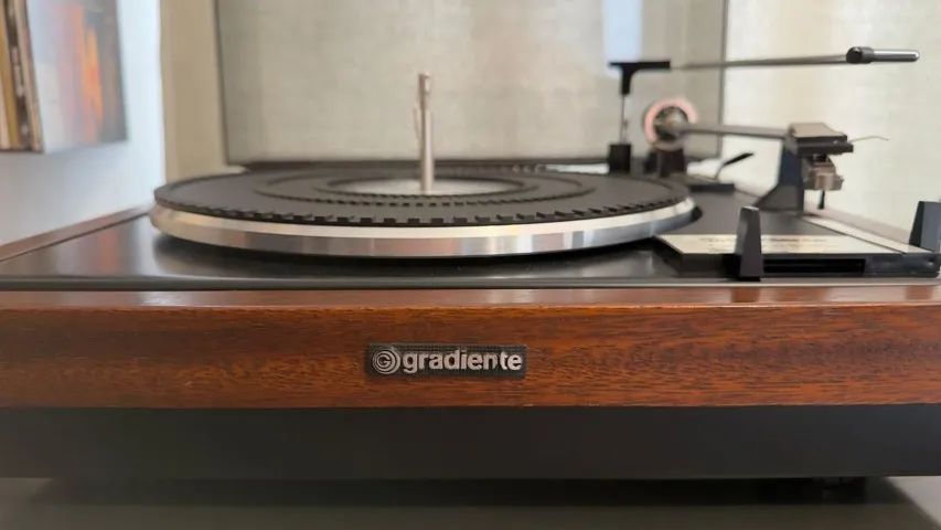 Toca-discos Gradiente Garrard 830-s Funciona Tudo - Madeira (Usado)