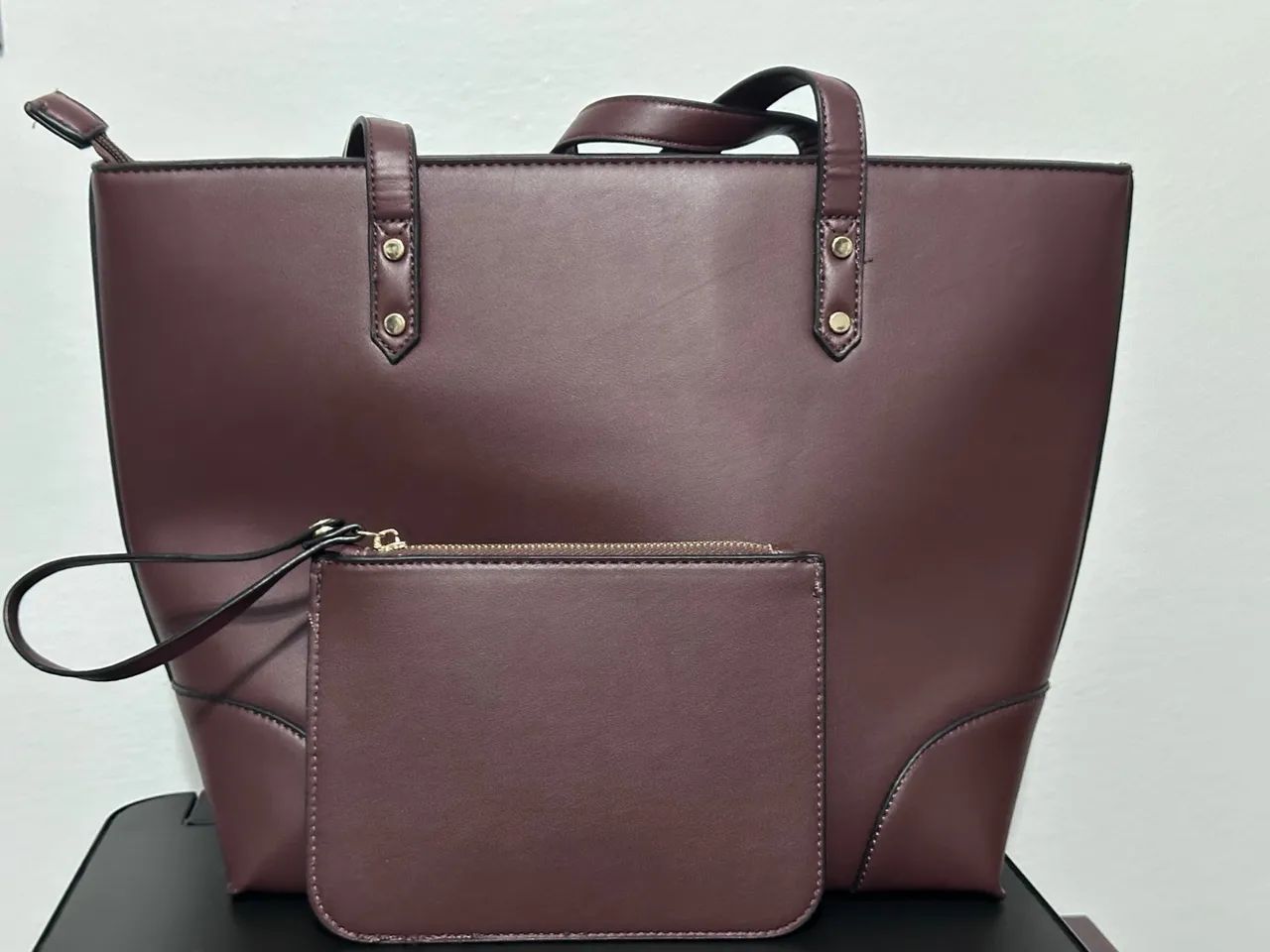 Bolsa de Ombro Marrom Café Elegante com Necessaire