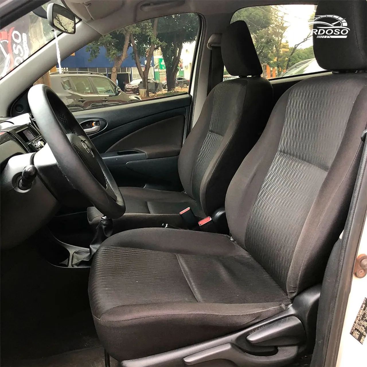 ETIOS X 1.3 Flex 16V 5p Mec. - Foto 3