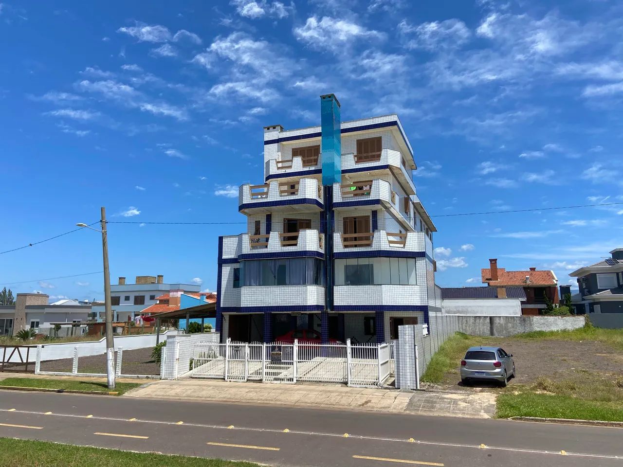 Apartamento para aluguel na Beira Mar com 3 quartos em Malinsky - Arroio do Sal - RS - Foto 2